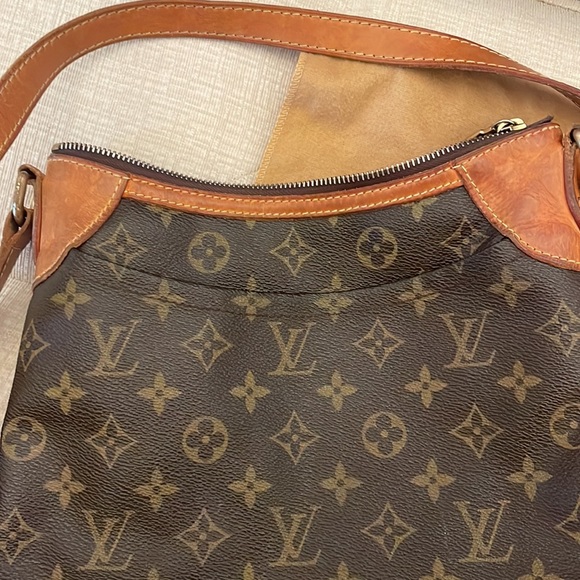 100% Authentic Louis Vuitton Odeon PM Brown Monogram Crossbody - Picture 2 of 9